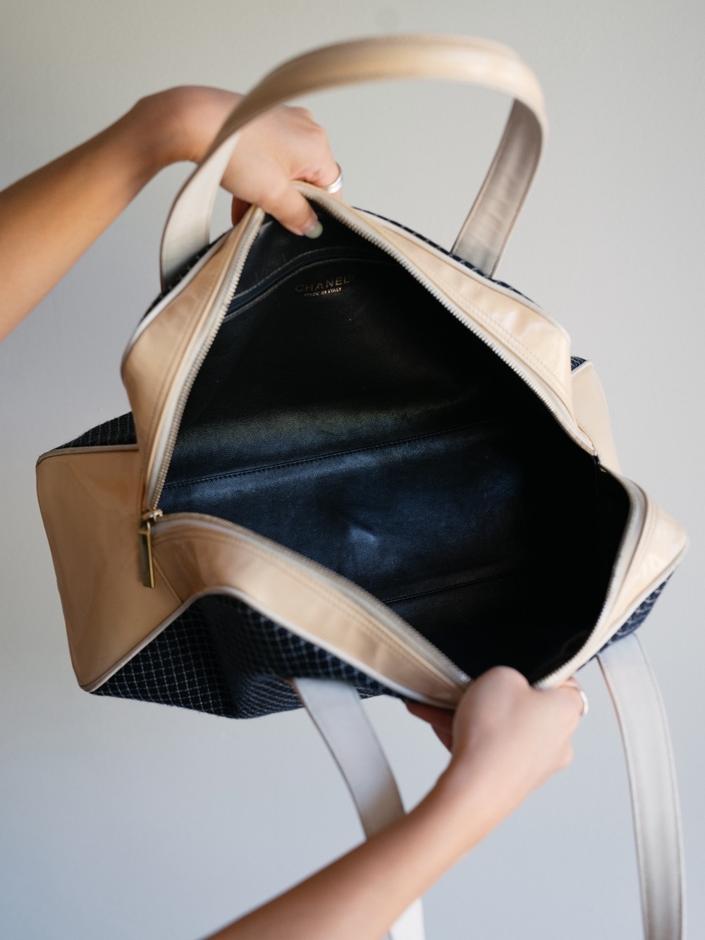 Chanel bowling bag - Picture 10 of 11